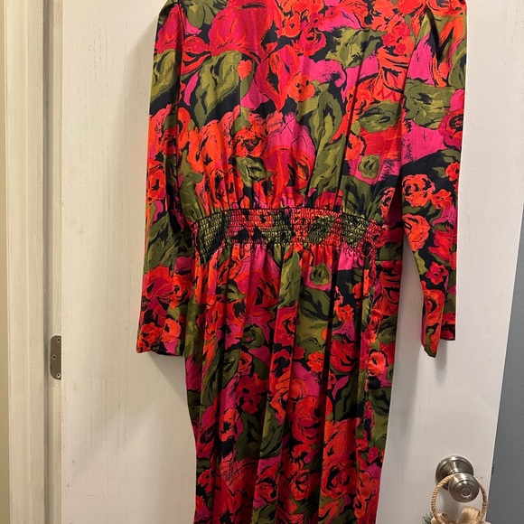 Worthington Dress.Vintage. Size 16 Red, black ,Green. Fitted waist, knee length - Picture 3 of 7